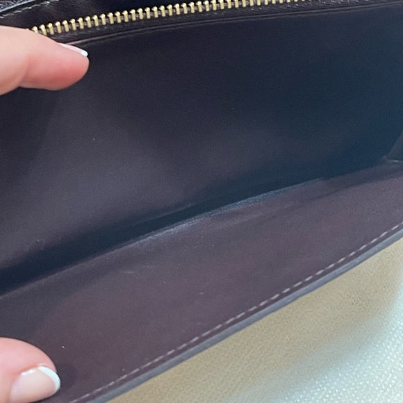 Authentic Burgundy color vernis Long Luis Vuitton Wallet - Picture 10 of 17
